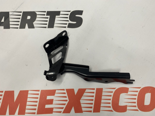 Петля капота левая Mazda 3 2013-2018 (B45A52420A), аналог