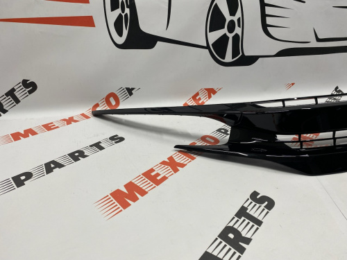 Решётка радиатора в зборе со значком хетчбек Honda Civic 2019-2021 (71121tgga51), аналог