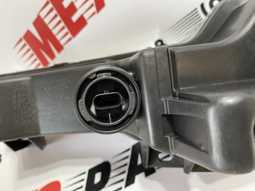 Противотуманная фара правая с линзой USA Tesla Model Y 2020-2023 (1077392-00-F), аналог