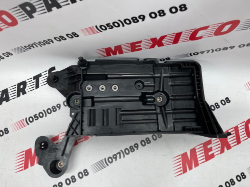 Подіум під акумулятор Volkswagen Golf 7 (5Q0915321), аналог