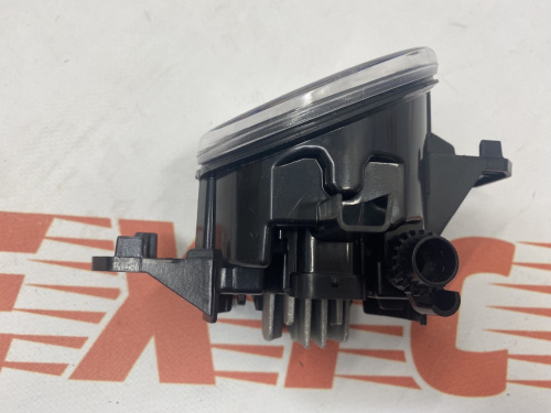 Протитуманна фара права LED Nissan Murano 2015-2018 (26150-6CA0A), аналог
