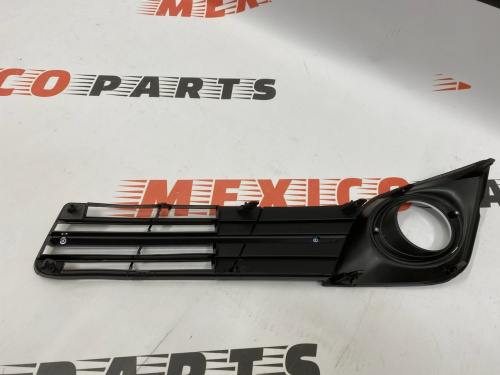Рамка протитуманної фари права SE Toyota Camry 2012-2014 (5212806290 ), аналог