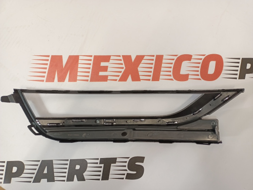 Рамка протитуманної фари ліва Volkswagen Passat B7 2012-2015 (561853665A9B9), аналог