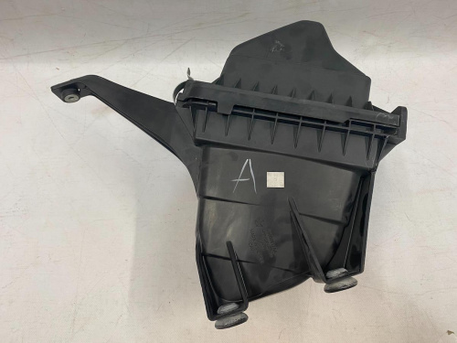 Корпус воздушного фильтра Dodge Journey 2011-2019 (68060812AA), аналог