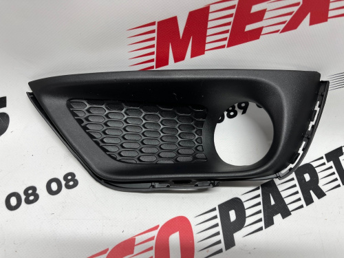 Рамка протитуманної фари ліва Jeep Compass 2017- (5UP97RXFAB), аналог