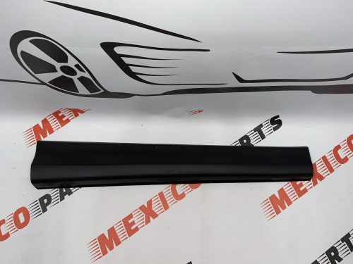 Накладка двери передней правой Mazda CX5 2017-2020 (KB7W-51-RA0E), аналог