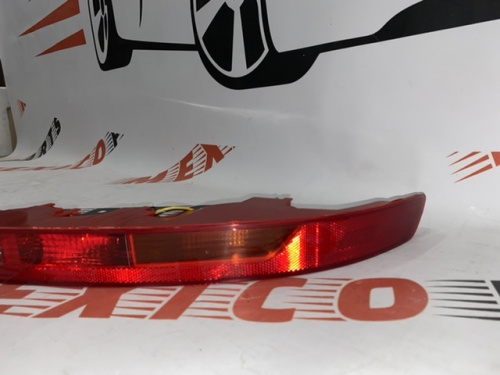 Катафот заднього бампера правий AUDI Q7 2010-2015 (4L0945096A), аналог