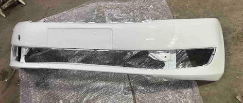 Бампер передний крашеный белый Volkswagen Passat B7 2012-2015 (561807217BGRU), аналог