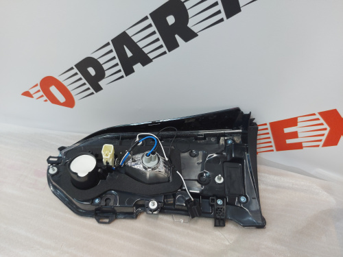 Ліхтар внутрішній (в кришку багажника) лівий  Toyota RAV4 2019-2021 (81590-0R060), аналог