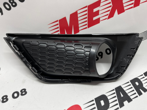 Рамка противотуманной фары правая Jeep Compass 2017- (5UP96RXFAB), аналог