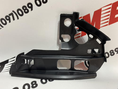 Крепление переднего бампера-решётки правое Mazda CX-5 2022- (ksd450154), аналог