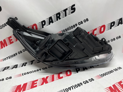 Фара ліва чорна з жовтим працюючим катафотом USA Ford Focus 2015- 2018 (F1EZ-13008-GX), аналог