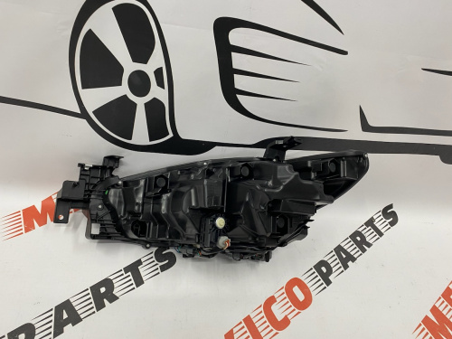 Фара с автокоректеровкою (с AFS)  FULL LED правая Mazda 6 2017-2018 (GJS151031D), аналог