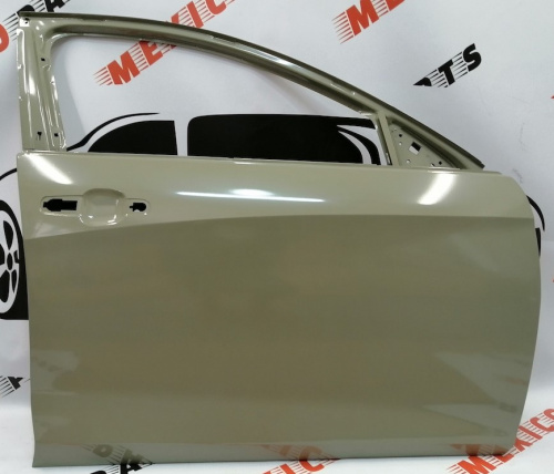 Двері передні праві Chevrolet Malibu 2016-2019 (84142140), аналог