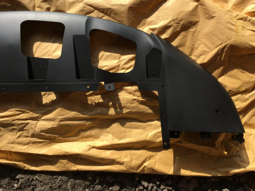 Губа переднего бампера Tesla Model X 2015-2020 (103483300e), аналог