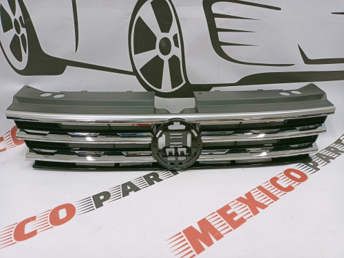 Решітка радіатора Volkswagen Tiguan 2017-2020 (5NG-853-651-A), аналог