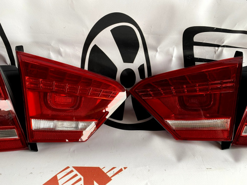 Ліхтарі задні комплект Volkswagen Passat B7 2012-2015 (561-945-095-HK), аналог