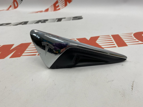 Указатель поворота левый с камерой оригинал Б/У Tesla Model 3 2017-2020 (1125107-77-E)