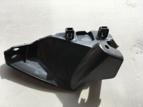 Крепление переднего бампера левое Tesla Model S 2012-2020 (109549500a)