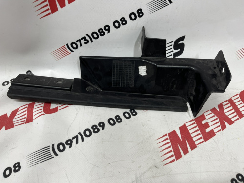 Дефлектор радіатора боковий б/в  Ford Mustang Mach-E 2021+ (LJ9B8A211AC)