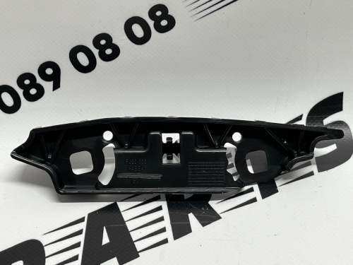 Кріплення переднього бампера праве Ford Escape (Kuga) 2020- (LJ6Z17C946A), аналог