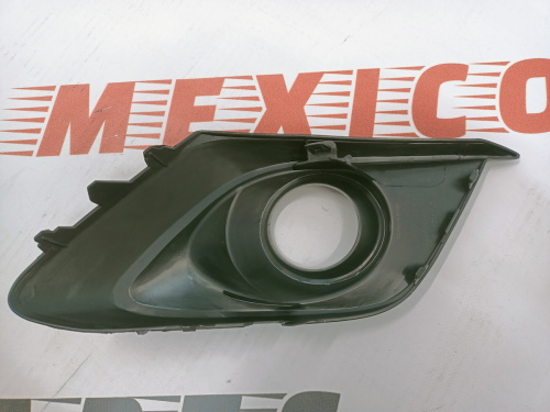 Рамка противотуманной фары левая Mazda 3 2013-2015 (BJE150C21A), аналог