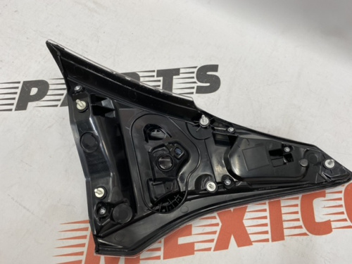 Фонарь задний внутренний правый галоген Toyota RAV4 2016-2018 (81581-42062), аналог
