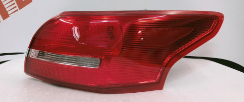 Ліхтар зовнішній (в крило) правий Ford Focus 2015- 2018 (F1EZ-13404-B) , аналог