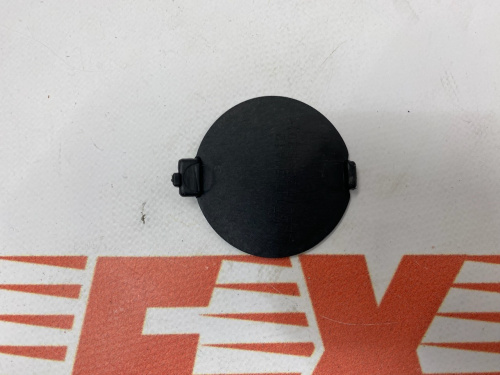 Заглушка крюка переднего бампера Mazda CX5 2012-2016 (KD4550A12BB), аналог