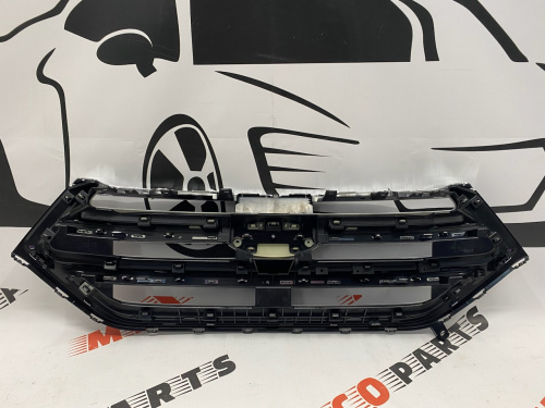 Решітка радіатора хром 2.0  Ford Edge 2015-2018 (FT4Z-8200-CA ), аналог