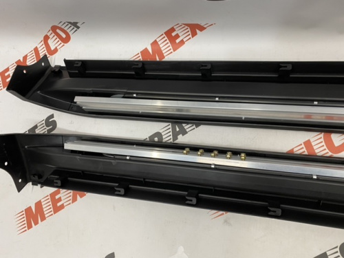 Накладки на пороги комплект Nissan X-Trail(Rogue) 2017-2020 (76850-6FL0AT), аналог