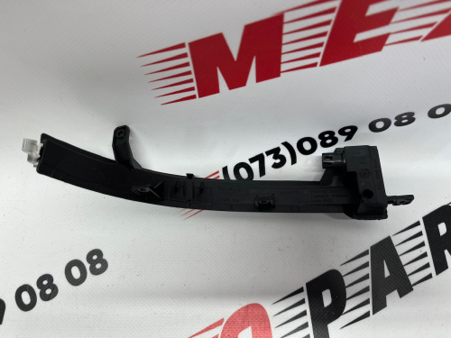 Вказівник повороту дзеркала лівий Volkswagen Touareg  2011-2014 (7P6949101), аналог