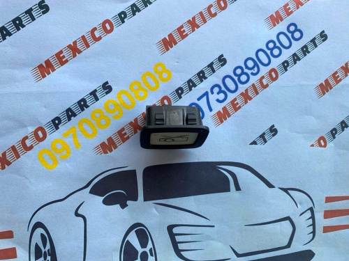 Кнопка аварийного вскрытия капота Tesla Model 3 2017-2023 (110772200d)