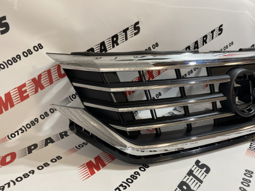 Решітка радіатора Passat B9 2019-(561853651BDZLL), аналог