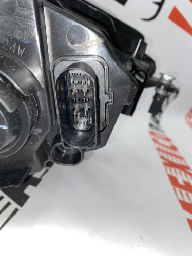 Комплект фар ліва і права LED Volkswagen Jetta 2019- (17A941035F), аналог