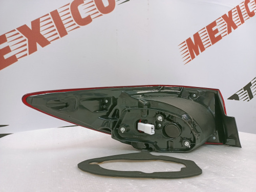 Фонарь задний наружный правый LED Mazda 3 2016-2018 (BHN3-51-150), аналог