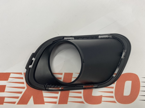 Рамка противотуманной фары левая Jeep Cherokee KL 2014-2018 (68203221AA), аналог