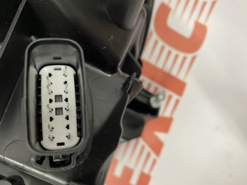 Фара права Ford Fusion 2013-2016 (DS7Z-13008-A), аналог