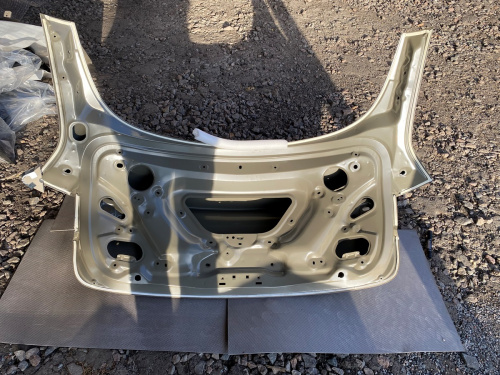 Крышка багажникаTesla Model 3 2017-2020 (1081460-EO-D), аналог