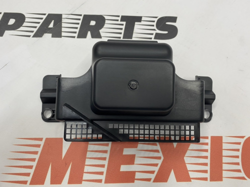 Пластик замка капота Mazda 3 2013-2018 (BJT6-50-1C0A), аналог