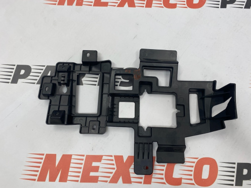 Крепление заднего фонаря правое Mazda 3 2019-2021 (BELH - 502A1 ), аналог