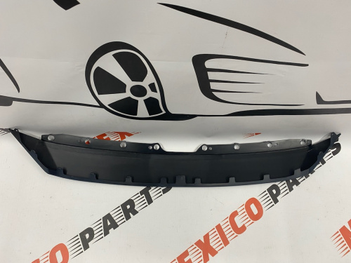 Накладка (продовження капота) решітки радіатора Mazda 6 2013-2016 ( GHP950033C51), аналог