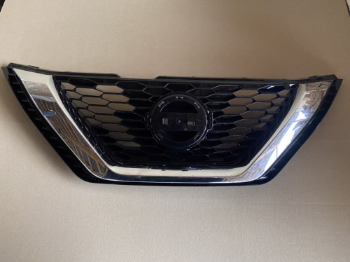 Решетка радиатора Nissan Qashqai 2019-2021 (62310HV32B), аналог