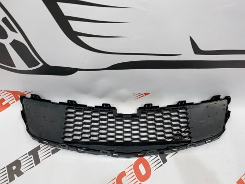 Решётка средняя под номер Chevrolet Cruze 2011-2015 (95225614), аналог