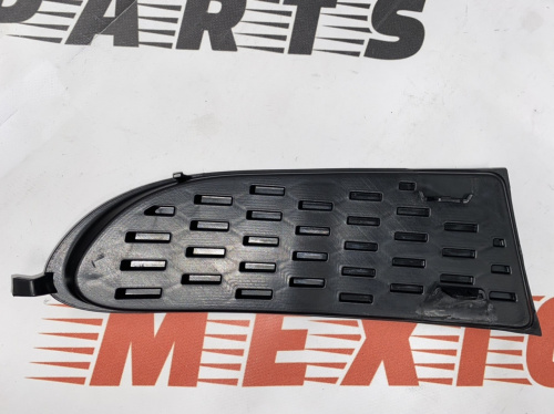 Заглушка противотуманной фары левая SE Dodge Journey 2011-2019 (68079853AB), аналог