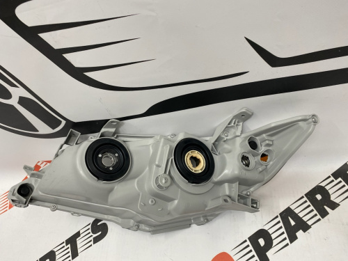 Фара правая белая USA Toyota Camry 2012-2014 (81110-06470), аналог