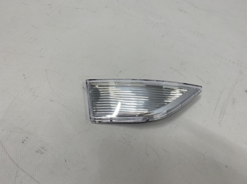 Катафот-заглушка права переднього бампера Volkswagen Passat B7 USA 2011-2015 (561941778B), аналог
