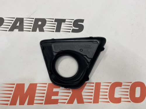 Рамка противотуманной фары правая Mazda CX-5 2011-2017 (KD5350C11), аналог