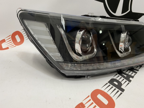 Фари ксенон комплект Dodge Journey 2011- (68200085ABT), аналог