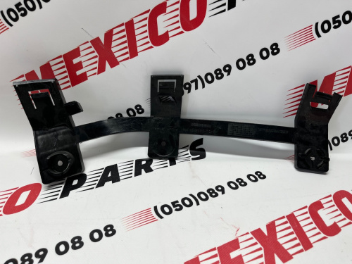 Крепление фары внутреннее правое Tesla Model X 2015-2020 (1046959-00-F), аналог